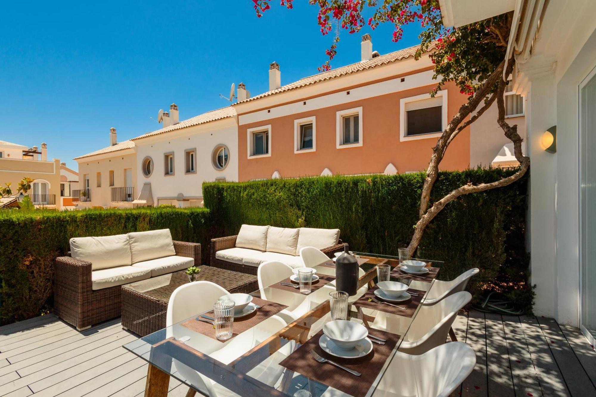 Townhouse In First Line Beach, Bahia De Marbella,